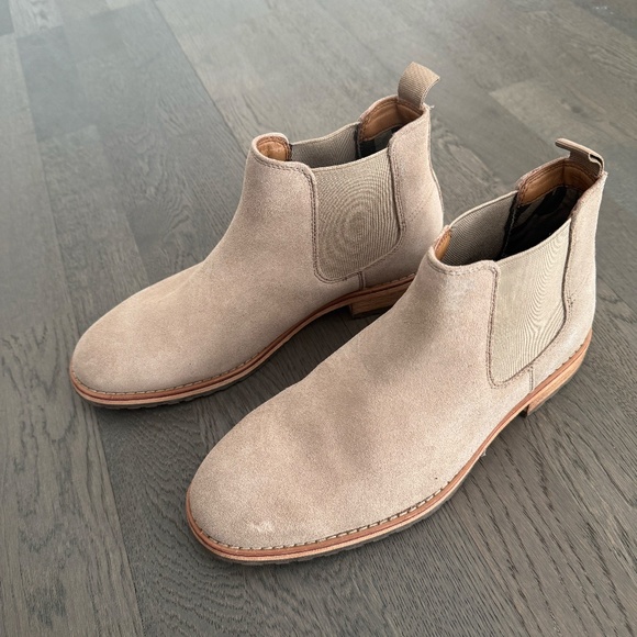 Call it Spring Mens Chelsea Shoes/Boots Size 8 Faux Suede Brown/Beige/Chestnut - Picture 3 of 5